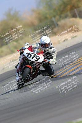 media/Nov-05-2022-SoCal Trackdays (Sat) [[f8d9b725ab]]/Turn 2 (1120am)/